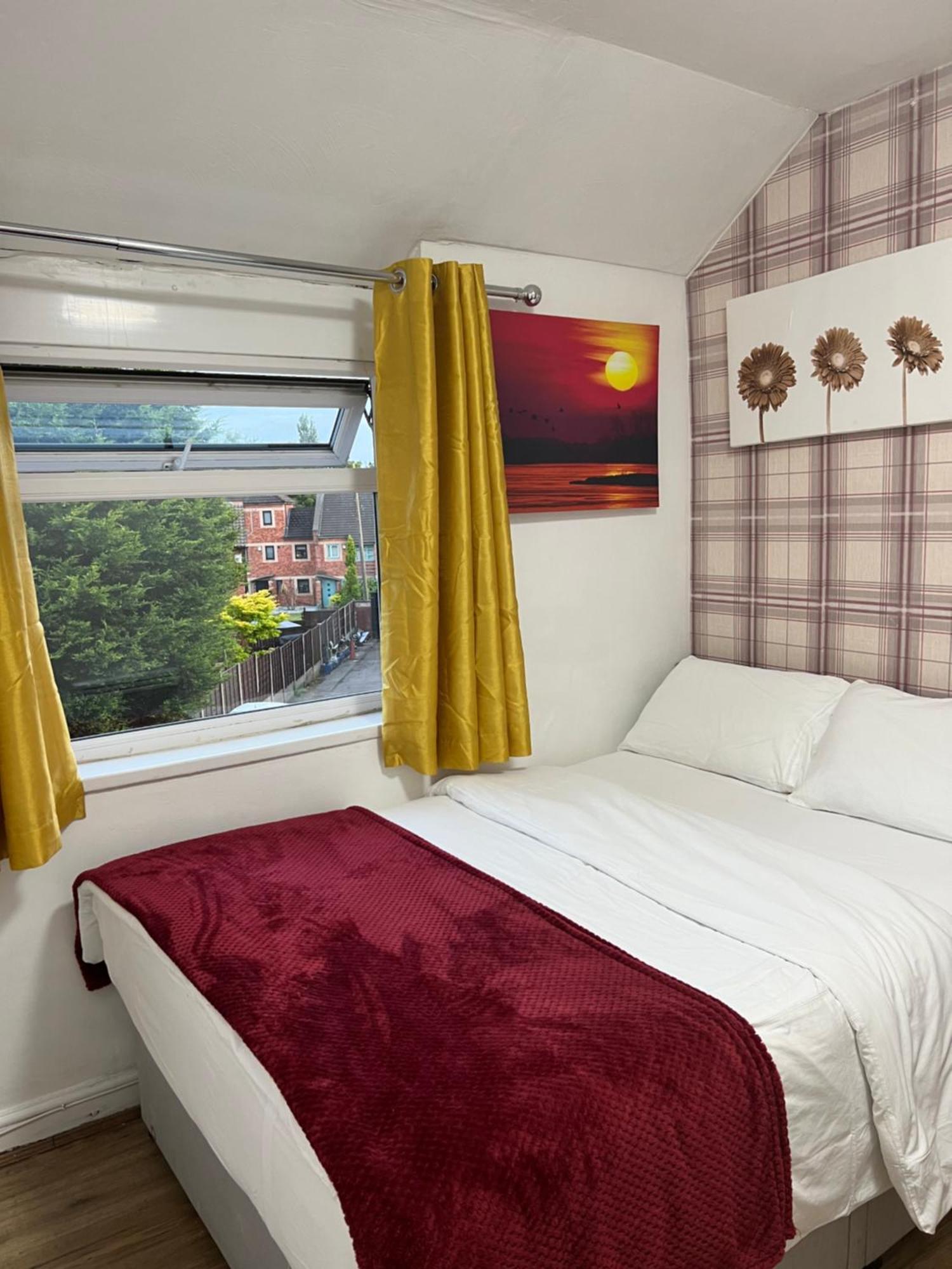 Rosewood Lodgings Special Offer For Student On Long Stay Manchester Buitenkant foto