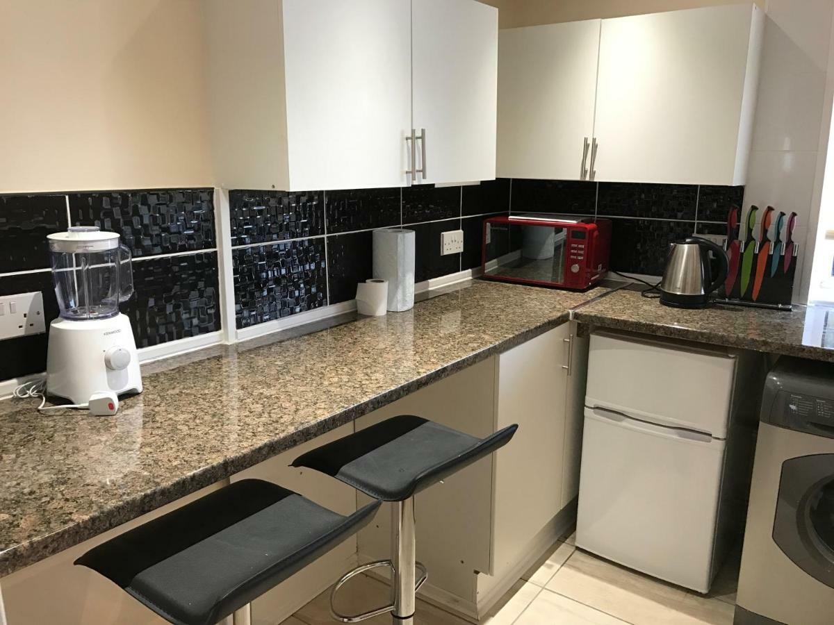 Rosewood Lodgings Special Offer For Student On Long Stay Manchester Buitenkant foto