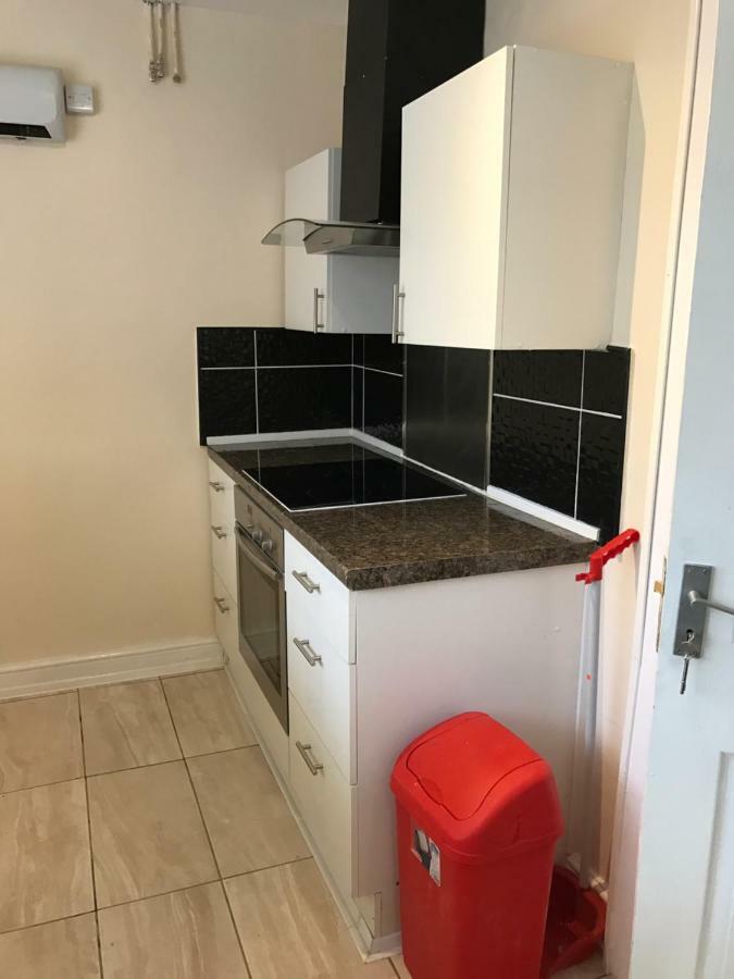 Rosewood Lodgings Special Offer For Student On Long Stay Manchester Buitenkant foto